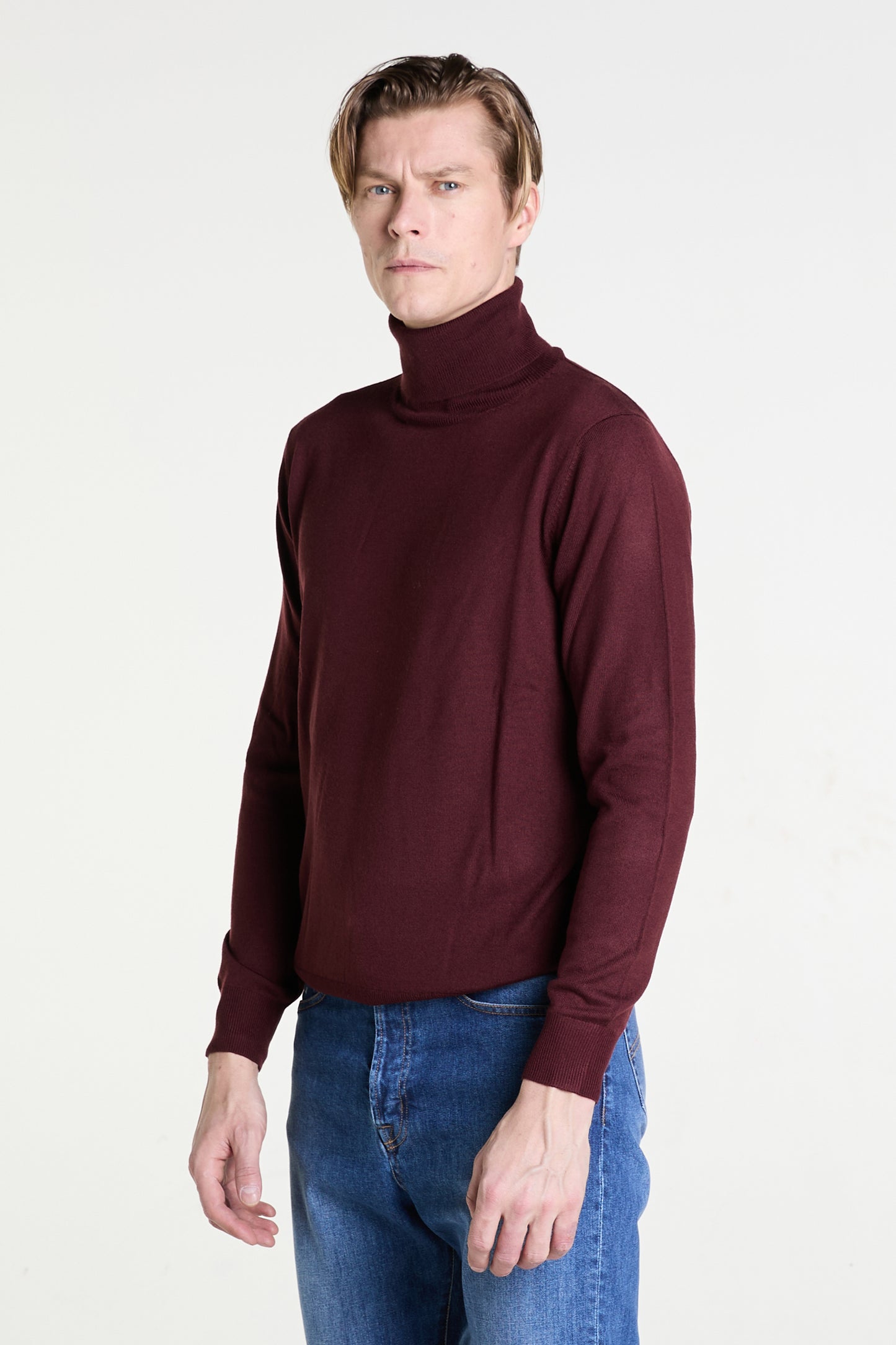Rollneck Sweater in Burgundy Merino Wool