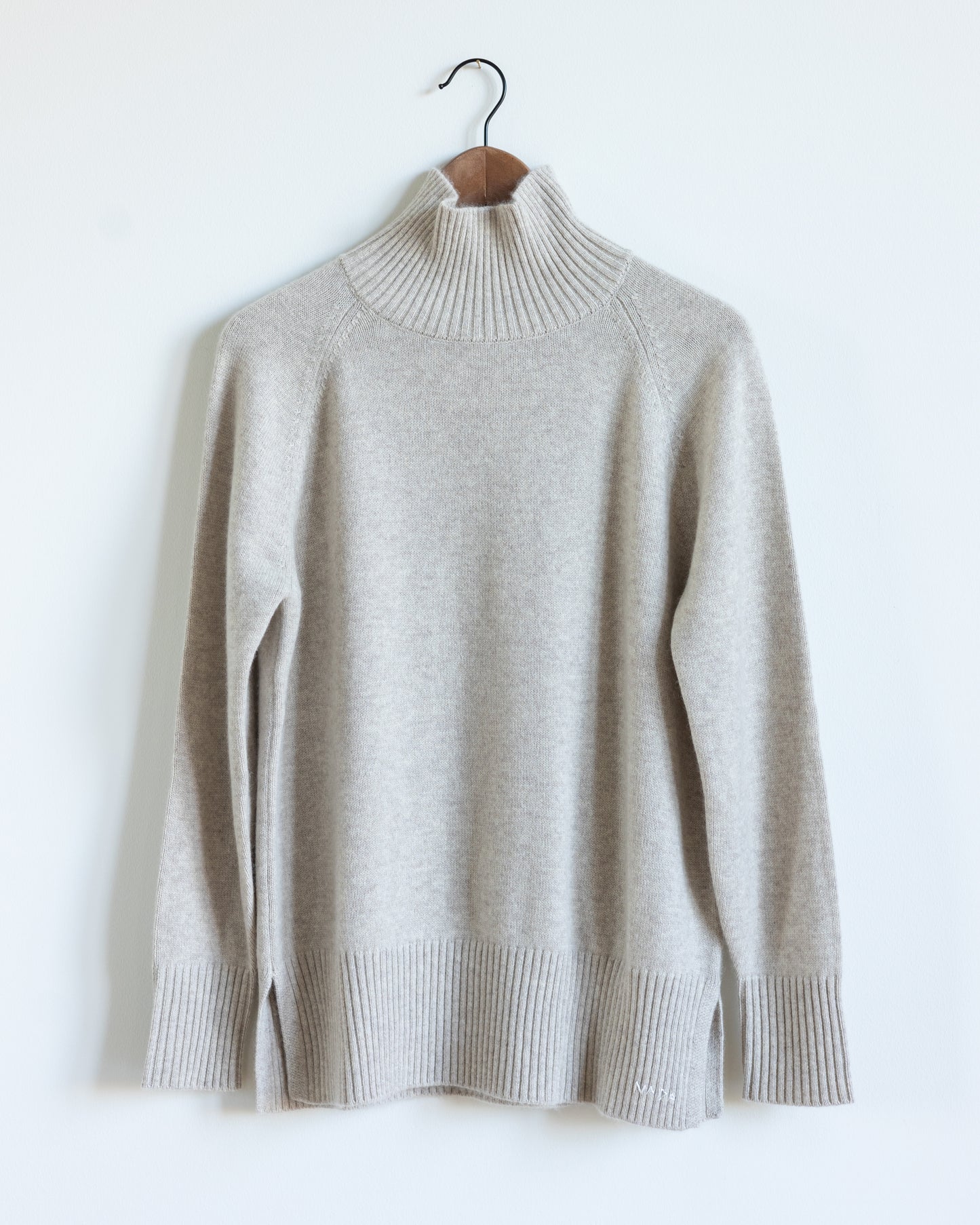 Turtleneck Sweater in Latte Cashmere