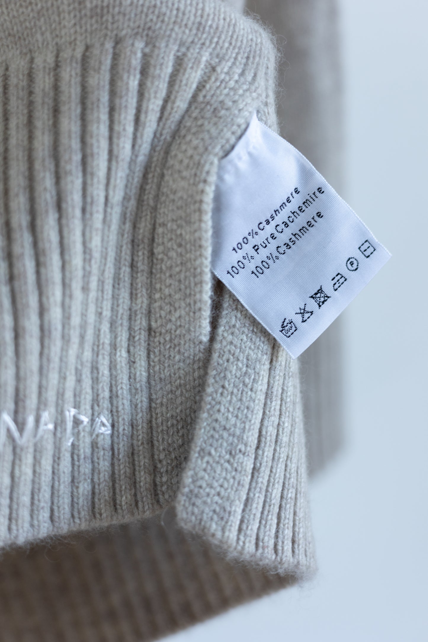 Turtleneck Sweater in Latte Cashmere