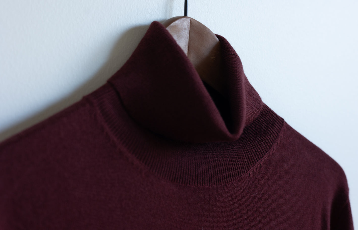 Rollneck Sweater in Burgundy Merino Wool