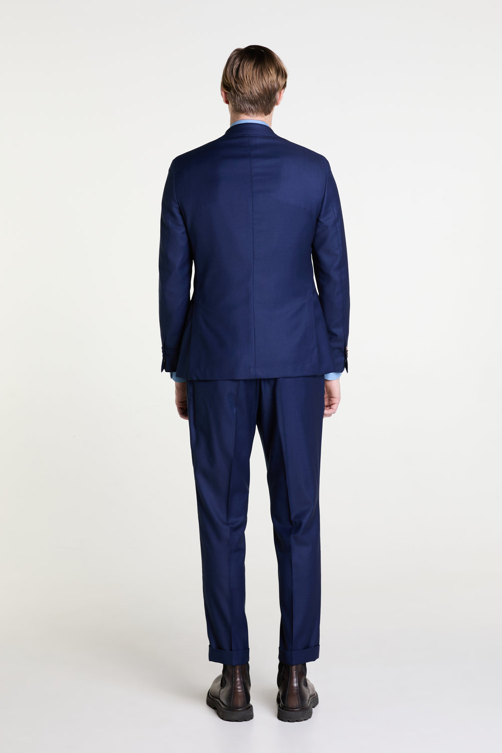 Made to Measure “Lucido” Suit in S’130 Wool fabric by Carlo Barbera