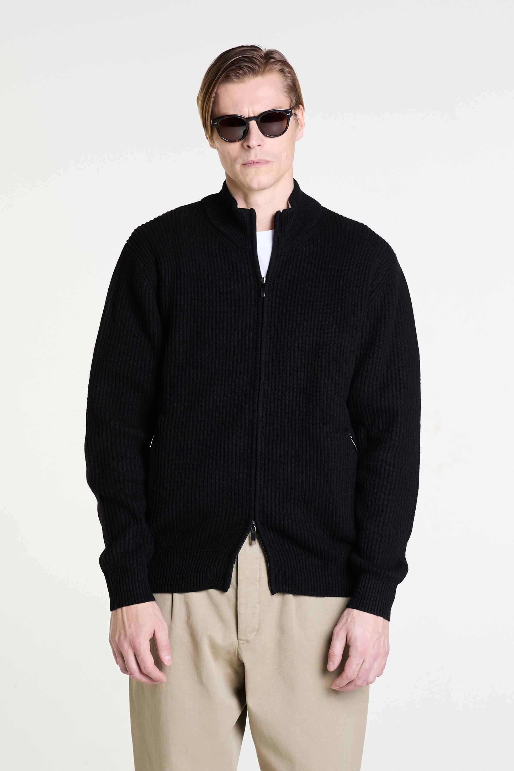 Zipped Turtleneck Sweater in Black Ribbed Cashmere