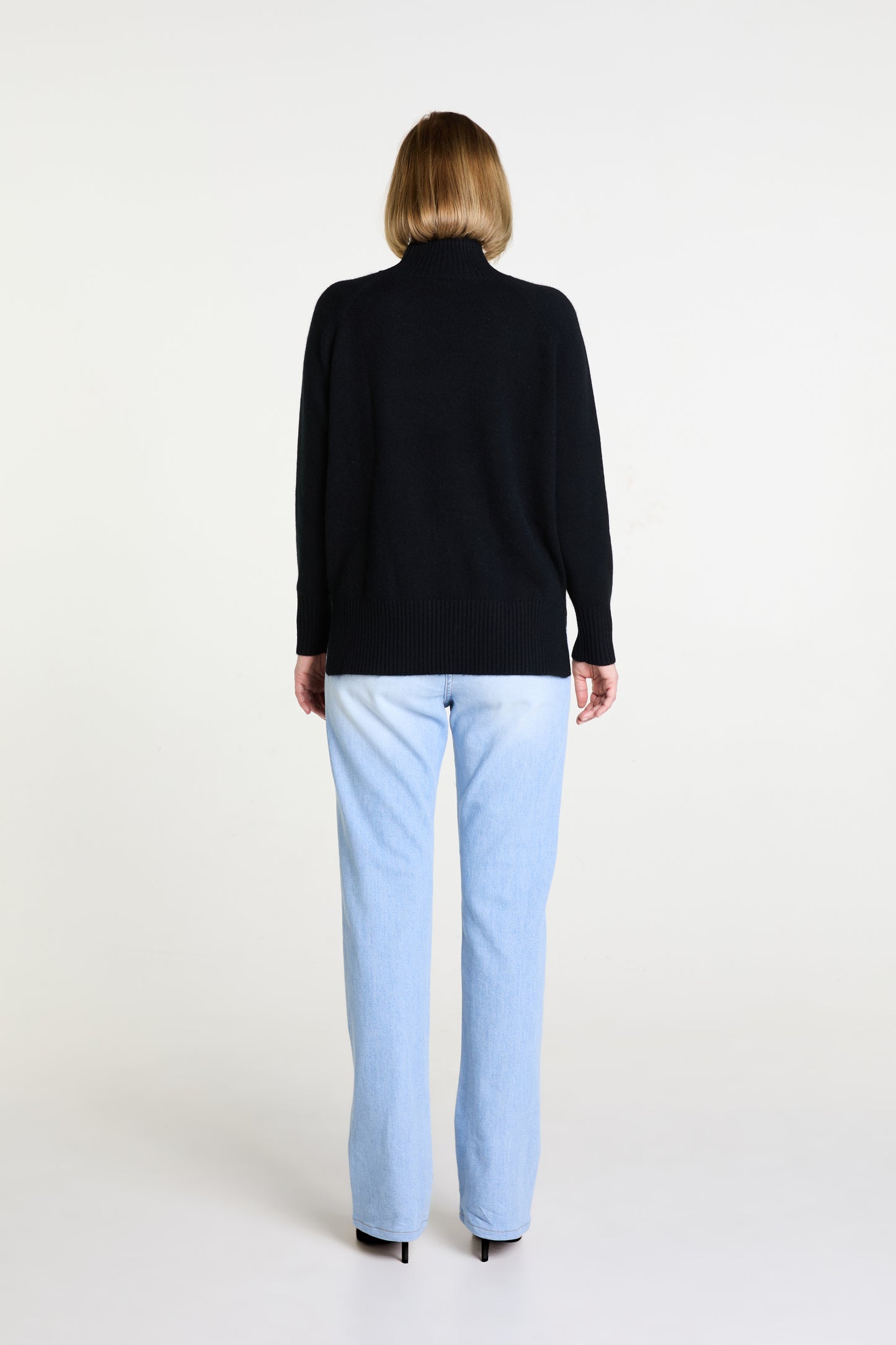 Turtleneck Sweater in Black Cashmere