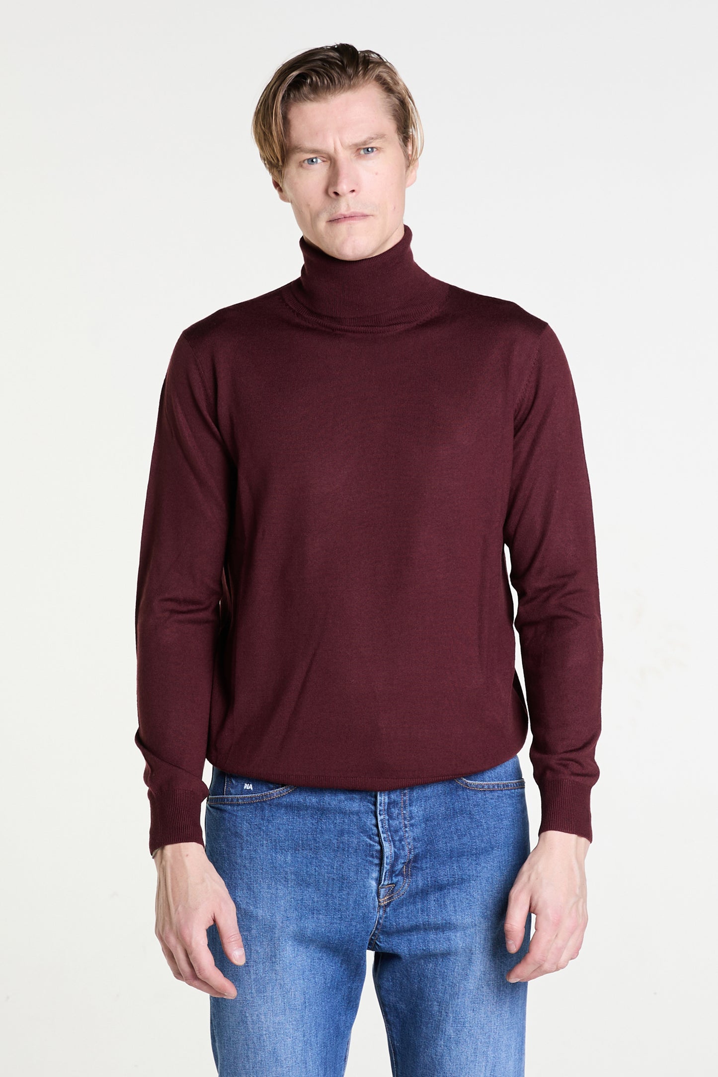 Rollneck Sweater in Burgundy Merino Wool