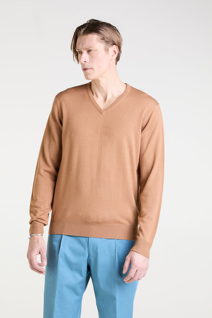 V-Neck Sweater in Beige Merino Wool